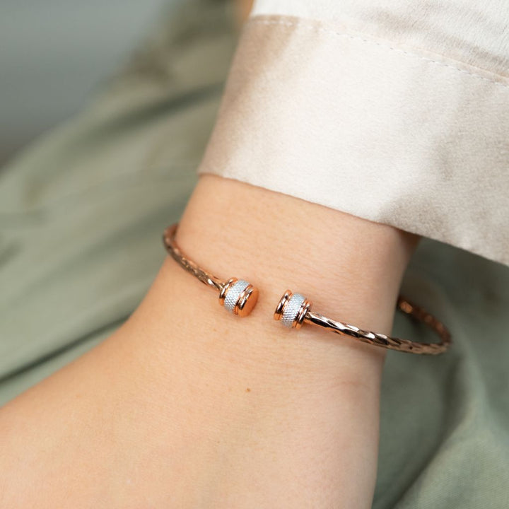 Slim Round Twist Rose Gold Minimalistic Thin Bracelet Bangle