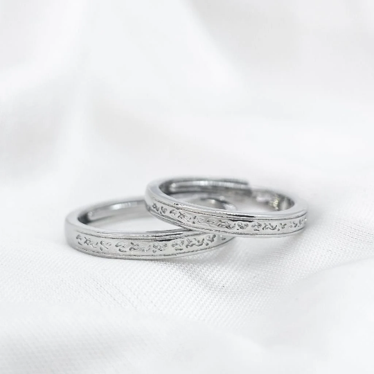 Engraved promise online rings for couples