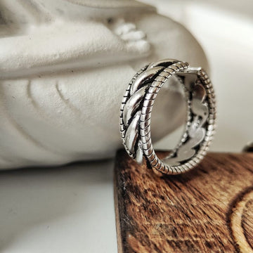 Thick Silver Thumb Ring - Will Let you Be in trend this Black Friday.