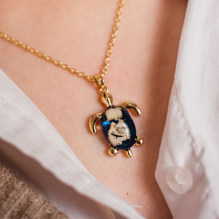 How to Layer Minimalist Necklaces for a Perfect Boho Look ✨🌿