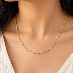 18ct Gold Plated Flat Woven Link Chain Necklace 21 Inch (Close-up Detail) | The Colourful Aura