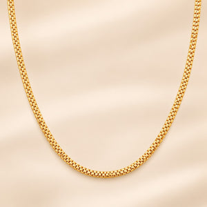 18ct Gold Plated Flat Woven Link Chain Necklace 21 Inch (Close-up Detail) | The Colourful Aura