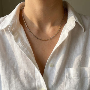 18ct Gold Plated Two Tone Rectangular Link Chain Necklace 17 Inch (Close-up Detail) | The Colourful Aura
