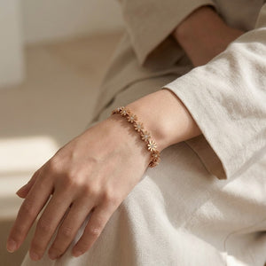 18ct Rose Gold Plated Clear Crystal Daisy Flower Link Floral Bracelet (Close-up Detail) | The Colourful Aura