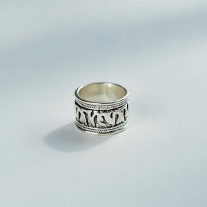 Retro Animal Elephant Carving Unisex Vintage Chunky Large Silver Ring- Size — Boho Jewellery UK | The Colourful Aura