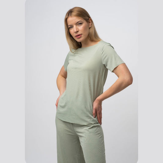 Green Plain Soft Cotton Half Sleeve Night Suit Women's Silk Sleepwear Pyjama Set