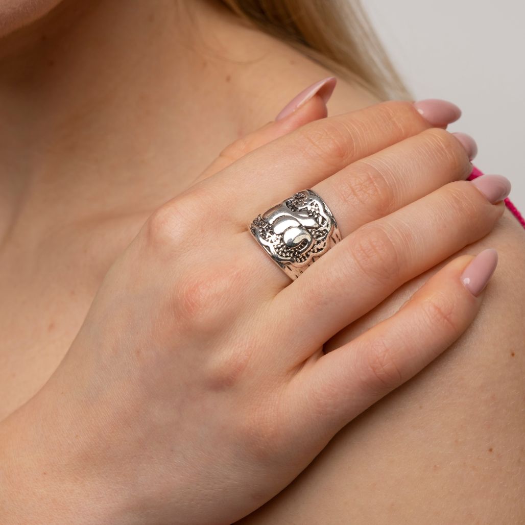 Wide Retro Elephant Carving Unisex Chunky Animal Large Silver Ring- Size 8 (P)