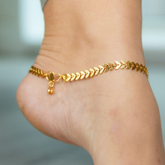 Golden Brass Leaf Minimalist Boho Thin Slim Foot Payal Anklet