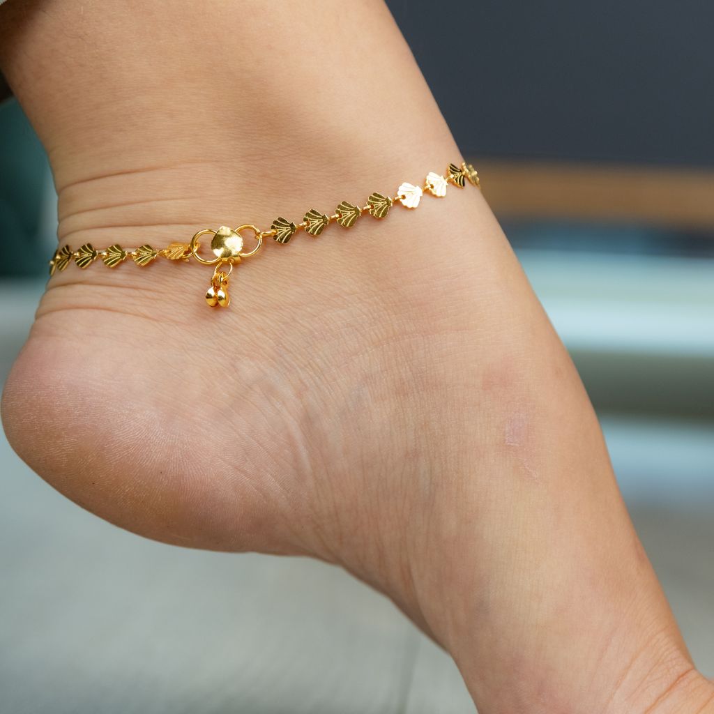 Golden Brass Fan Charm Minimalist Thin Slim Foot Payal Anklet