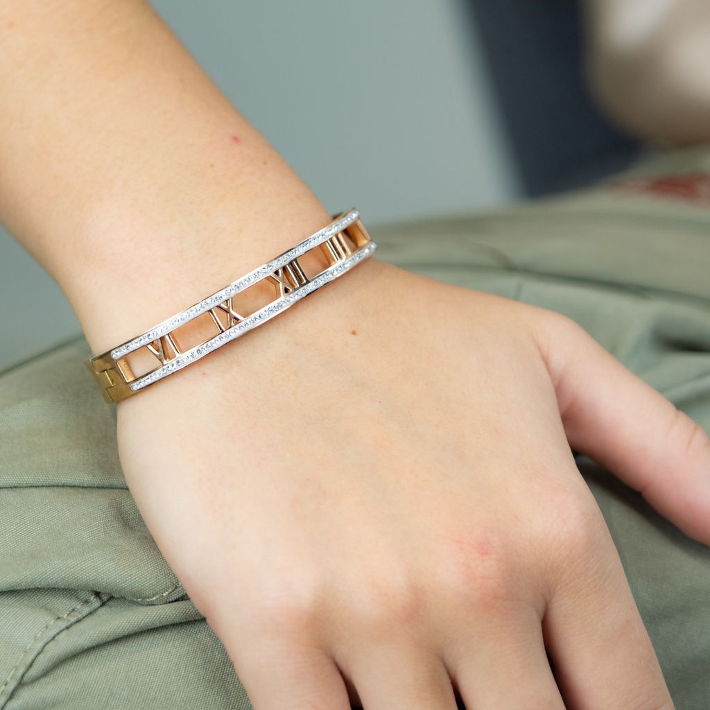 Rose gold roman numeral on sale bracelet