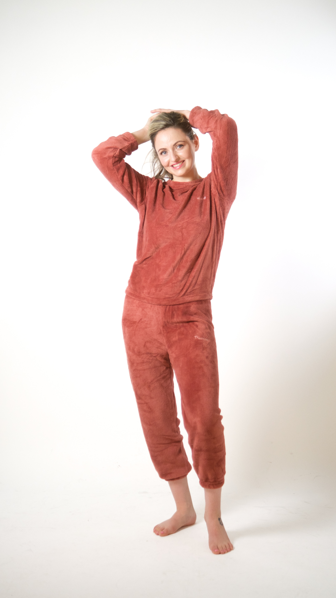 Red Loose Velvet  Warm Full Sleeve Elastic  Winter Pyajama Set
