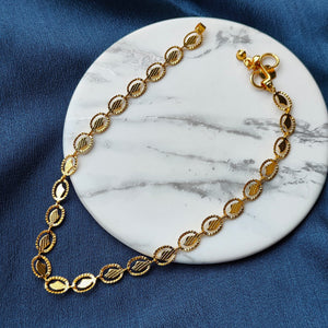 1 Pc Golden Brass Oval Leaf Minimalist Boho Thin Slim Foot Payal Anklet (Close-up Detail) | The Colourful Aura