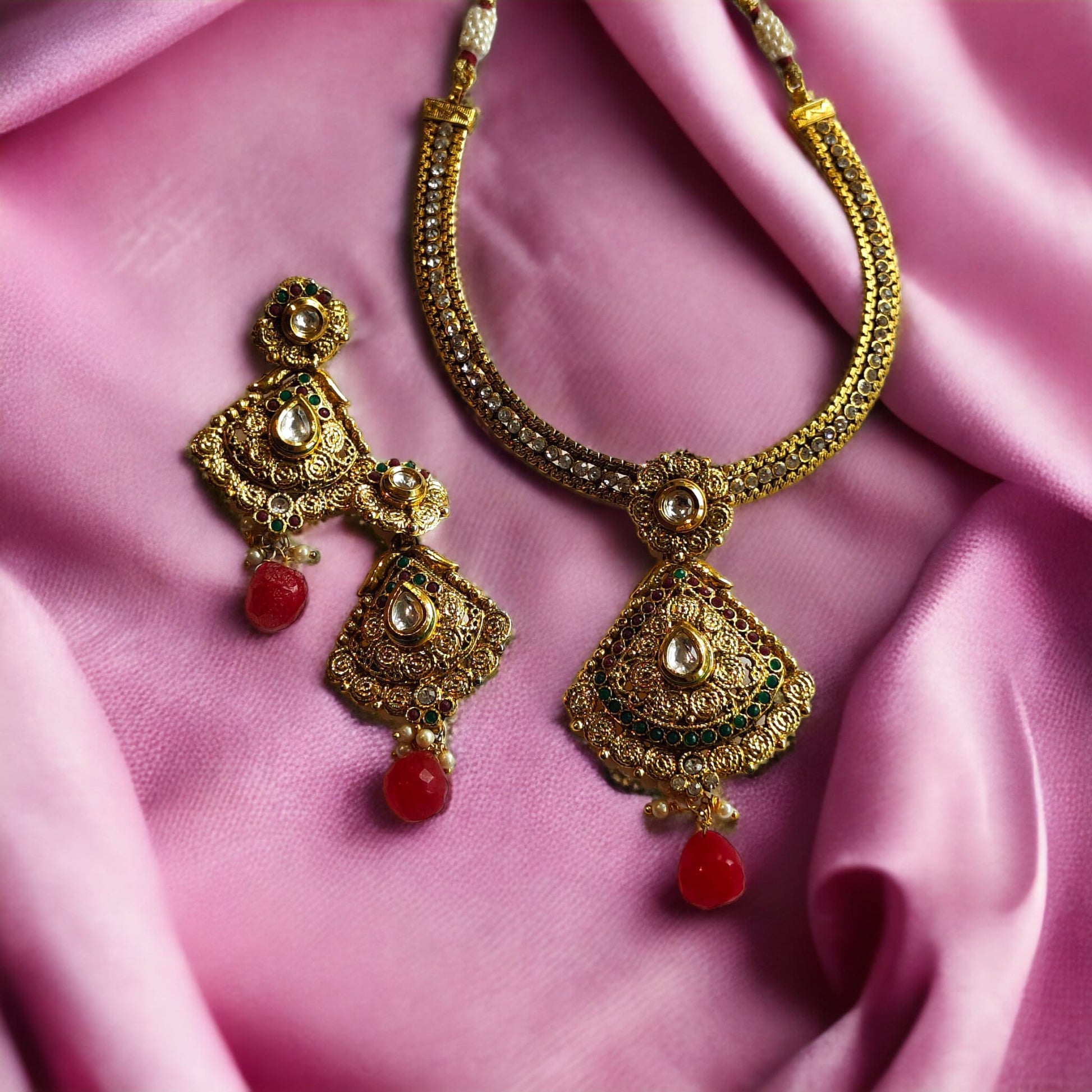 Gold Plated Traditional Indian Asian Wedding Pendant Necklace and Earring Set