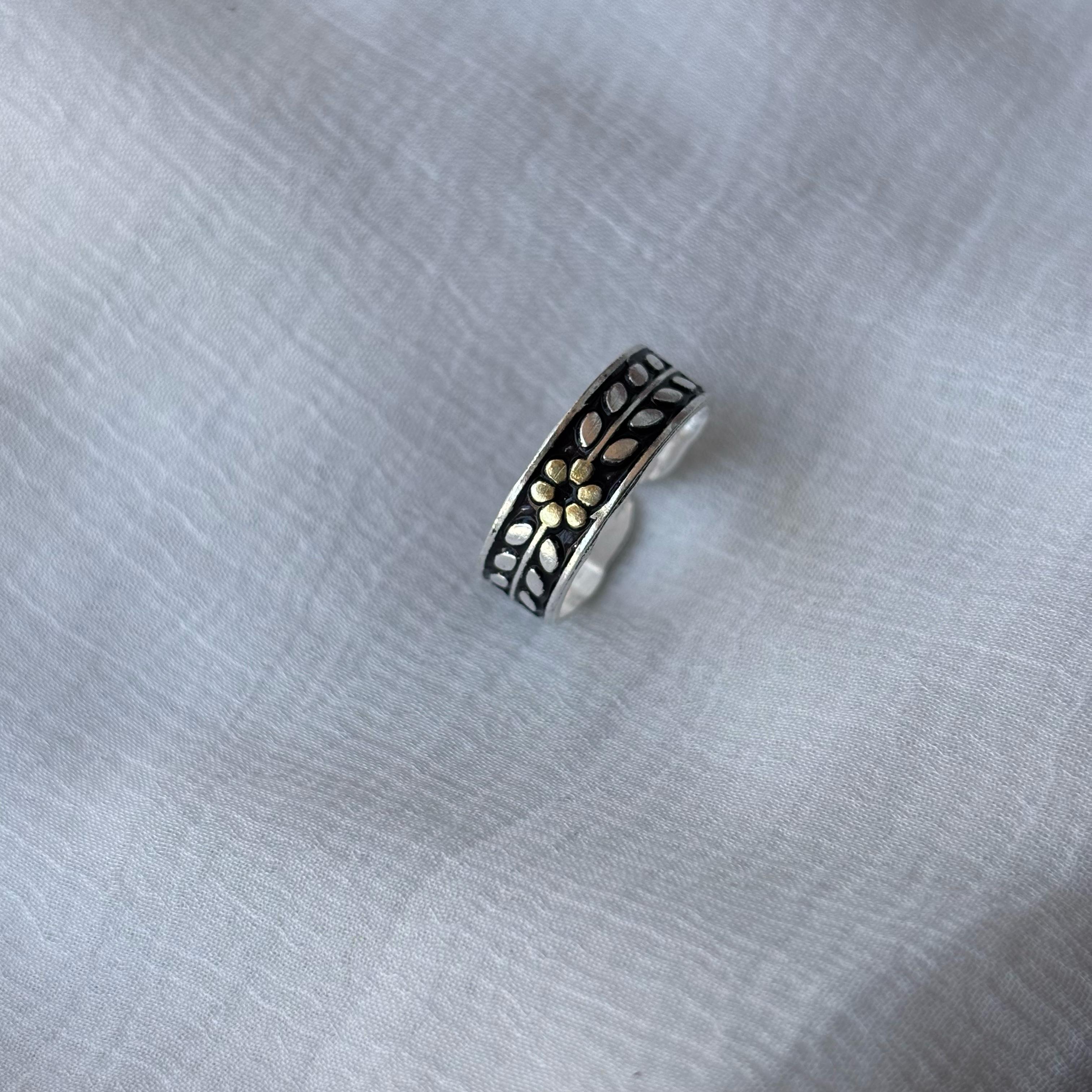 925 Silver Leaf Bohemian Adjustable Dainty Band Toe Ring