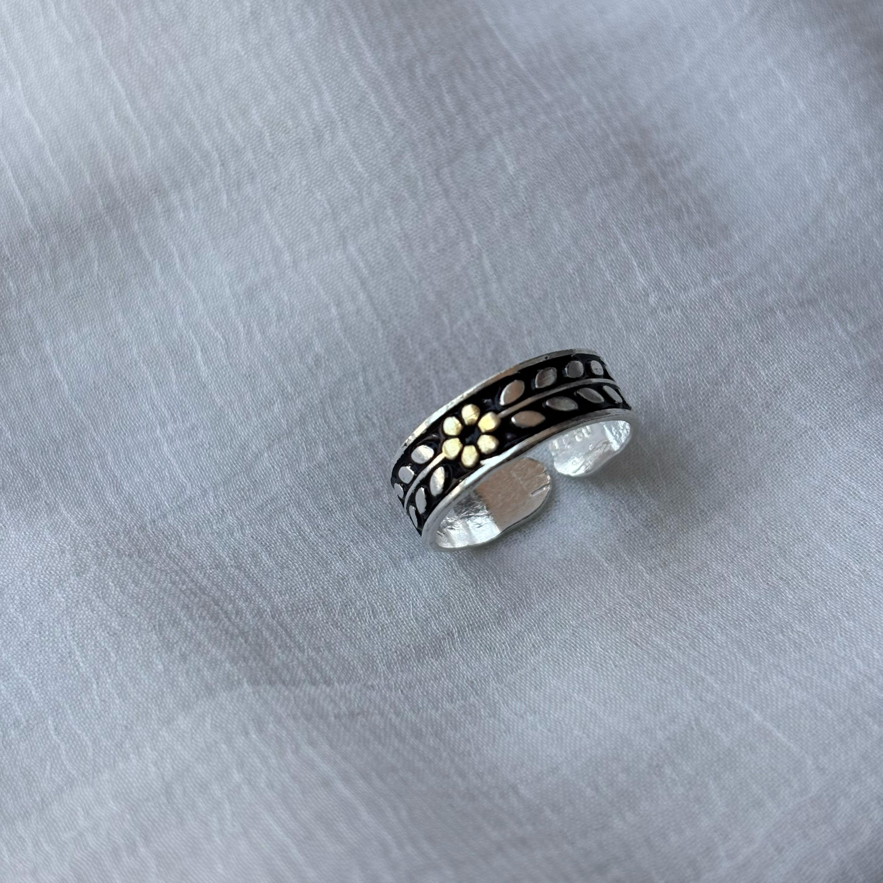 925 Silver Leaf Bohemian Adjustable Dainty Band Toe Ring