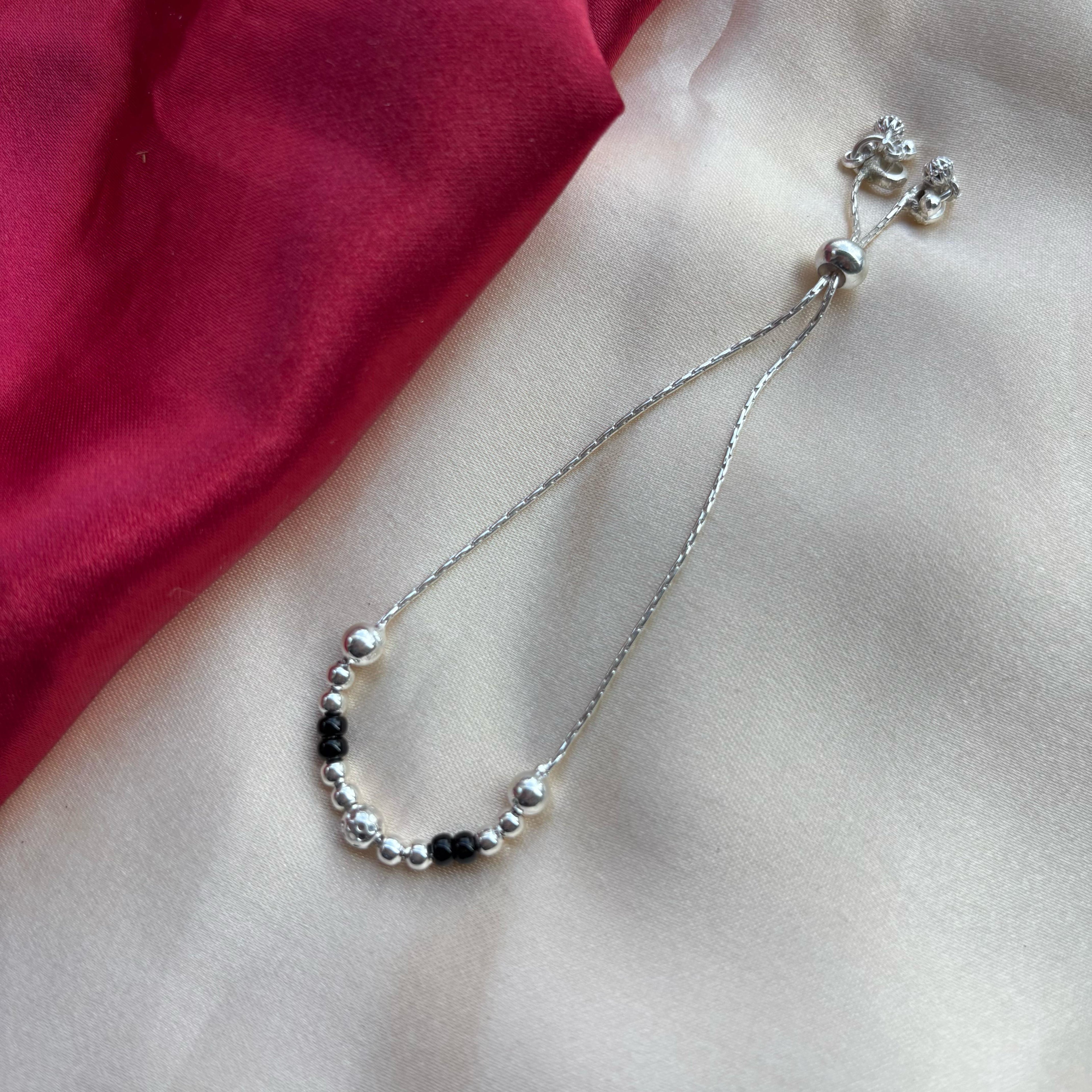Pure Silver Black Beaded Slim Sliding Adjustable Nazaria  Bracelet