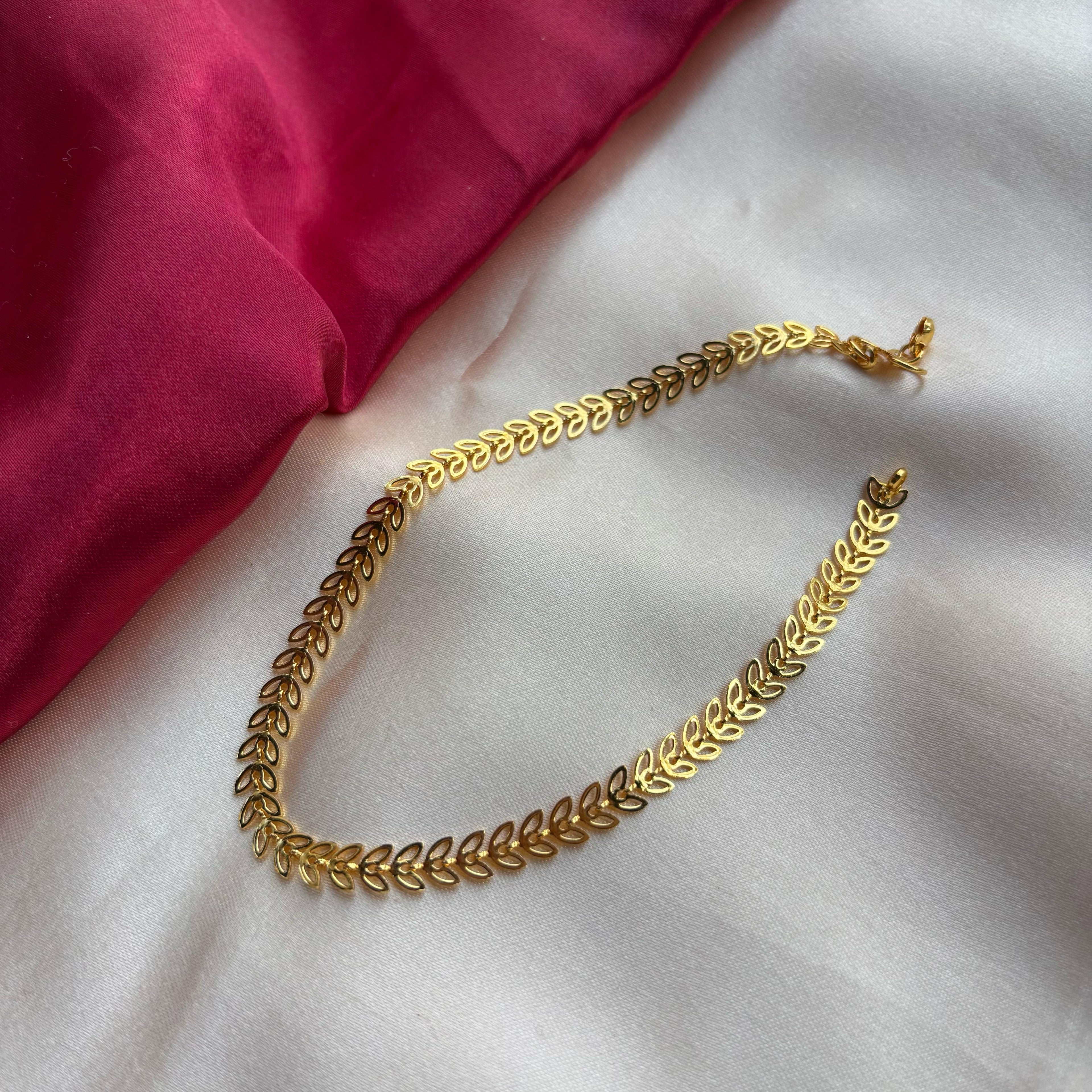 Golden Brass Leaf Minimalist Boho Thin Slim Foot Payal Anklet