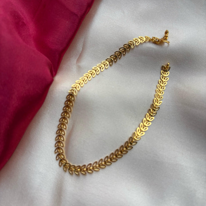 Golden Brass Leaf Minimalist Boho Thin Slim Foot Payal Anklet