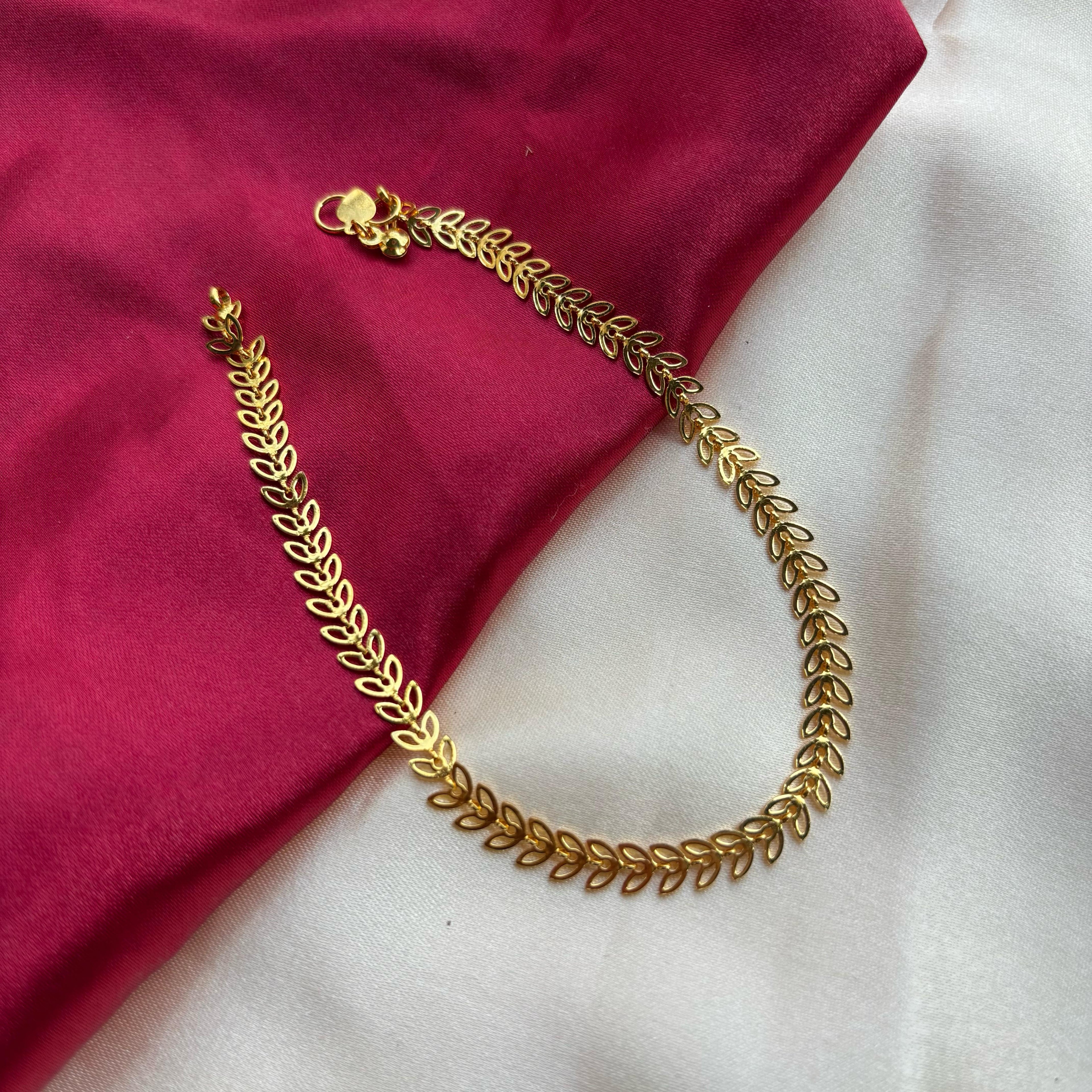 Golden Brass Leaf Minimalist Boho Thin Slim Foot Payal Anklet