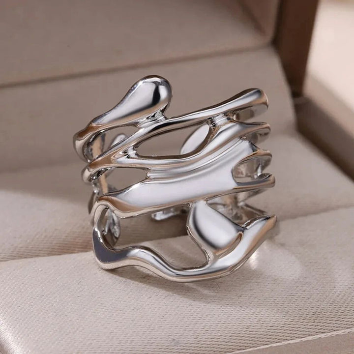 Abstract Fluid Wrap Wide Adjustable Band Gold or Silver Ring – The Colourful Aura