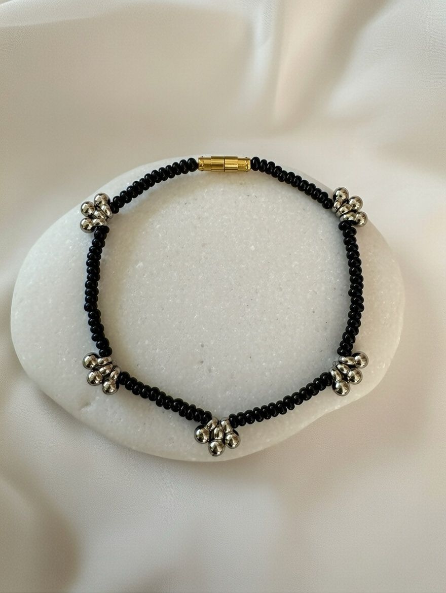 Black Round Beaded Ghungroo Charm Payal Anklet
