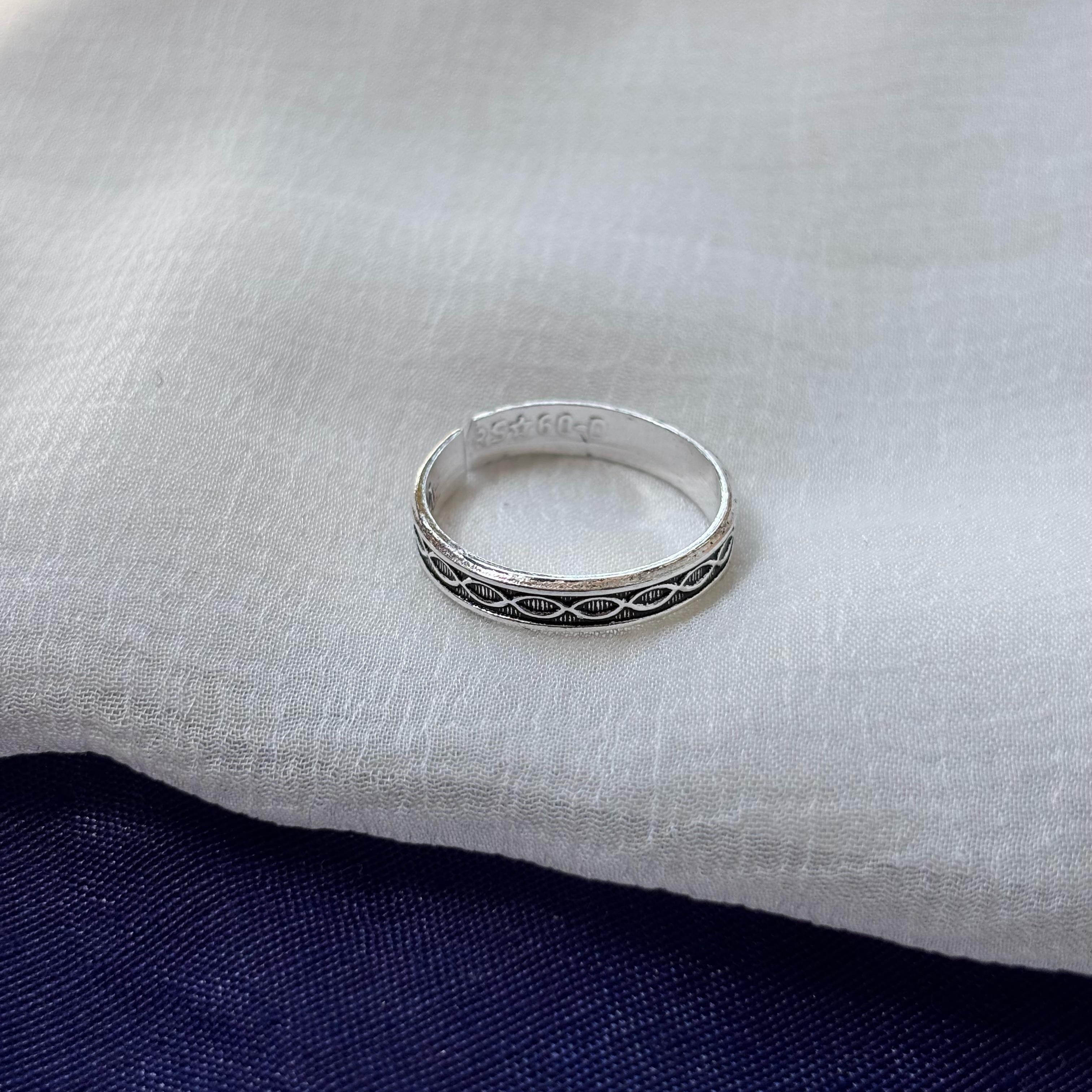 Black Adjustable Pure Silver Bohemian Foot Toe Ring (Close-up Detail) | The Colourful Aura