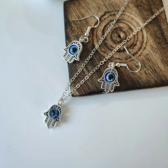 Silver Hamsa Evil Eye Fatima Hand Dangle Drop Pendant Necklace (Close-up Detail) | The Colourful Aura
