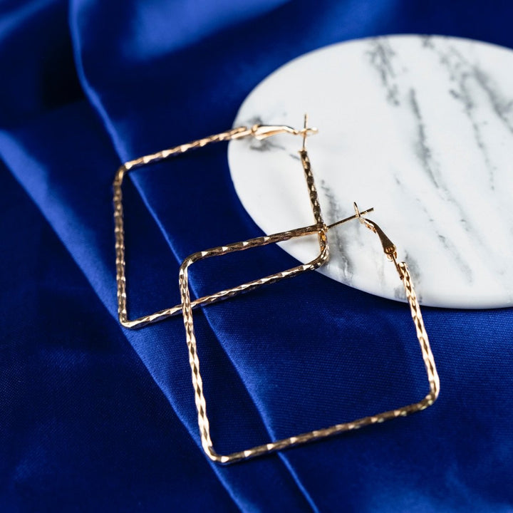 Gold Large Hammered Square Geometric Large Dainty Threader Statement Hoop (Close-up Detail) | The Colourful Aura