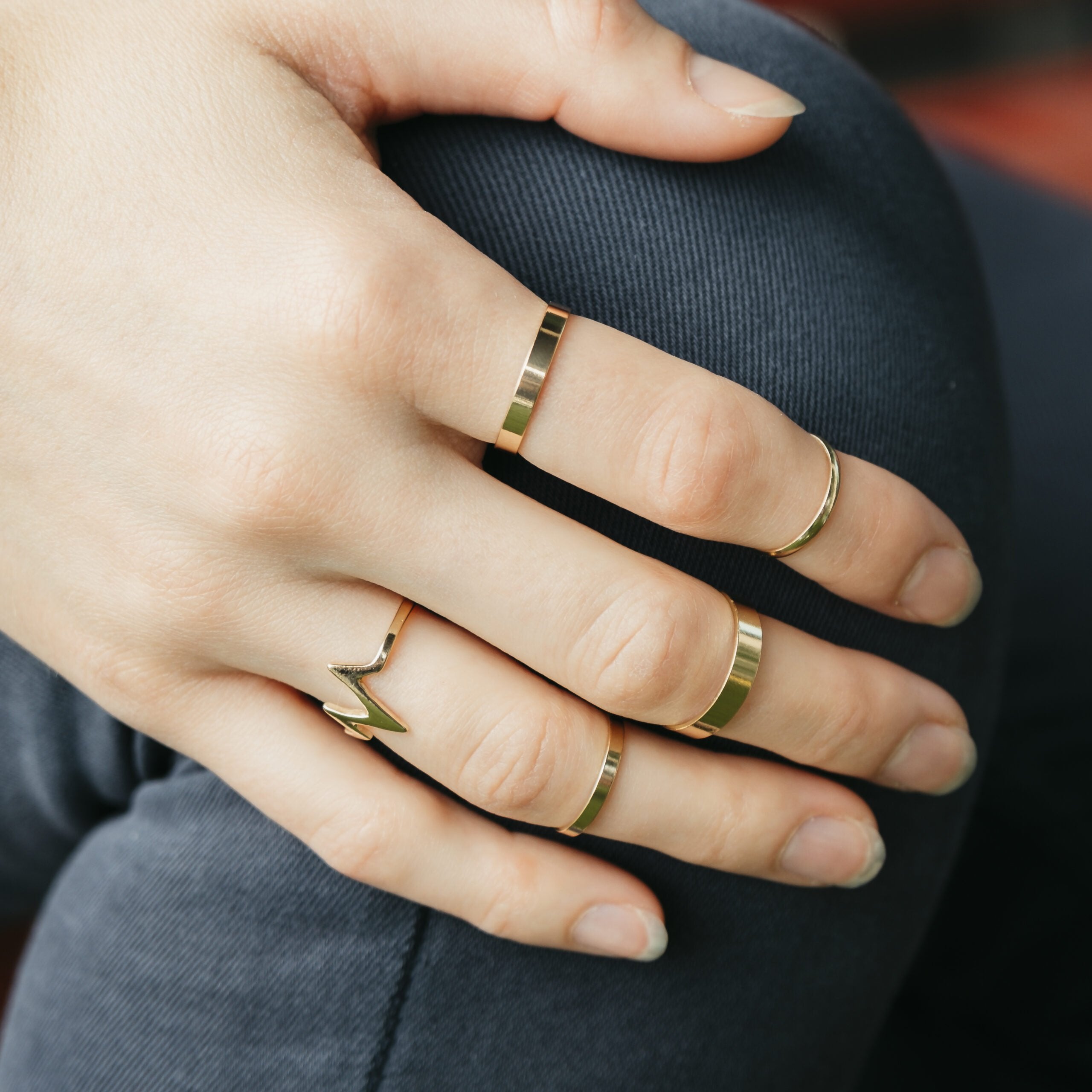 Knuckle ring outlet set gold