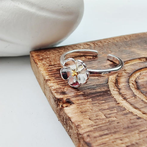 Dainty Silver Daisy Ring