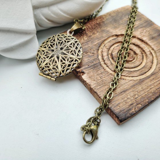 Personalized photo album locket