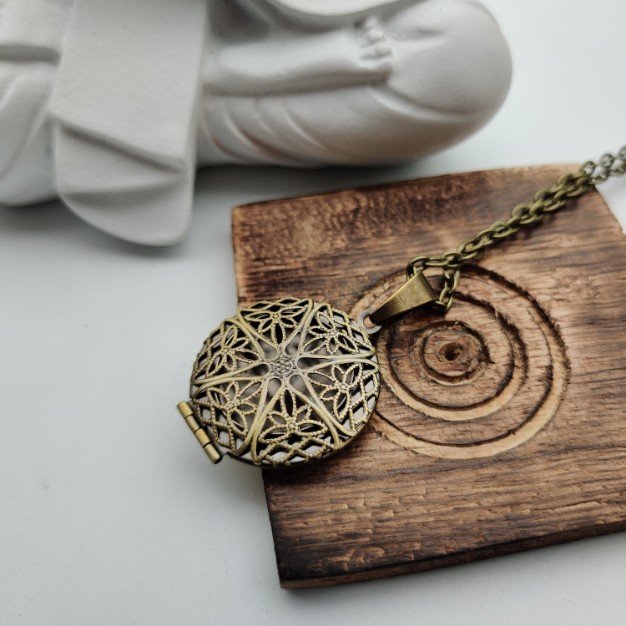 Personalized Photo Album Locket, Personalized Necklace Jewelry, Miss You gift, Vintage Personal Photo Pendant, Gifts for Mom, Picture Locket