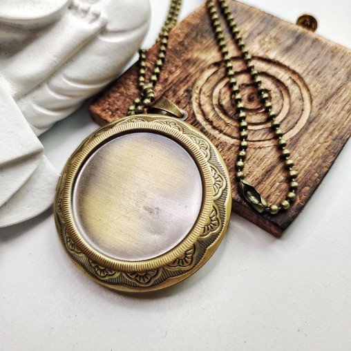 Personalized photo album Locket