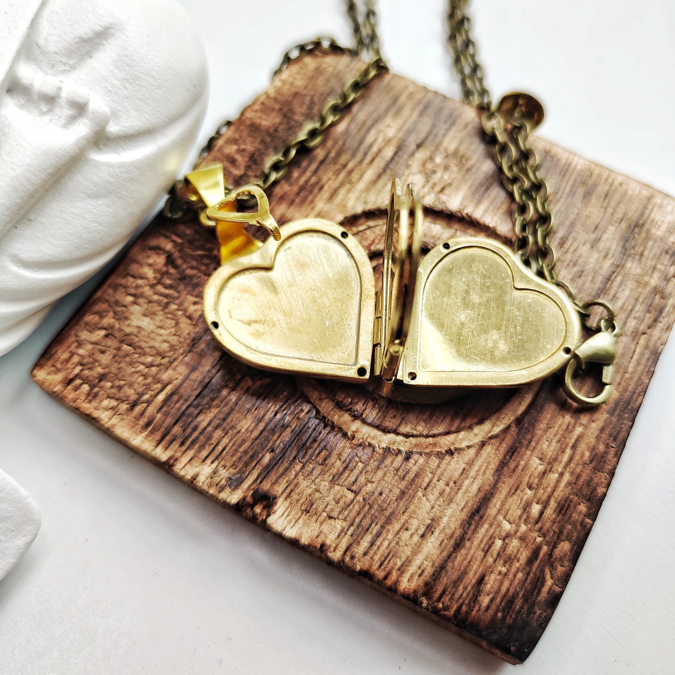 Personalized Photo Heart Locket, Personalized Album Necklace Jewelry, Miss You gift, Vintage Personal Picture Pendant, Gifts for Mom