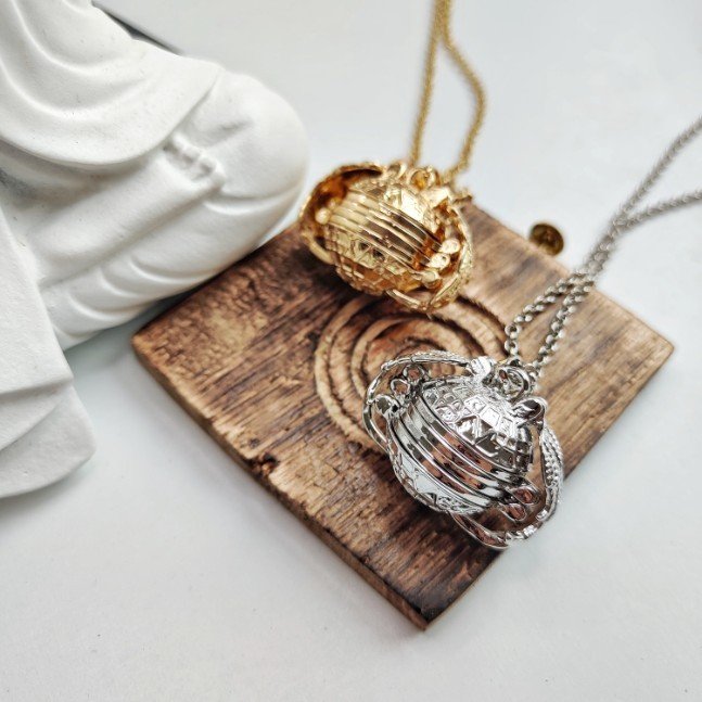 Personalized Photo Locket, Family Album Necklace Jewelry, Miss You gift, Vintage Personal Photo Pendant, Gifts for Mom, Picture Locket