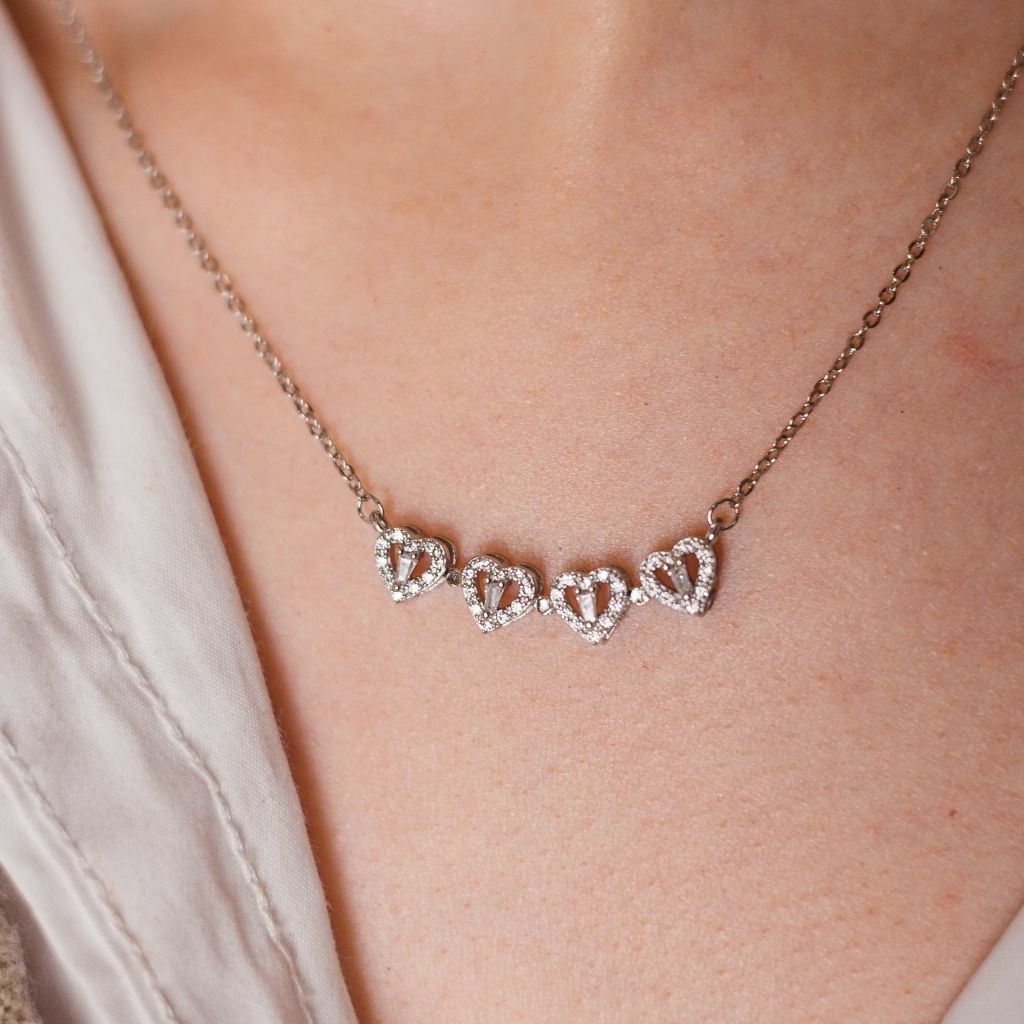 Four Heart Crystal Clover Flower Magnet Foldable Pendant Necklace