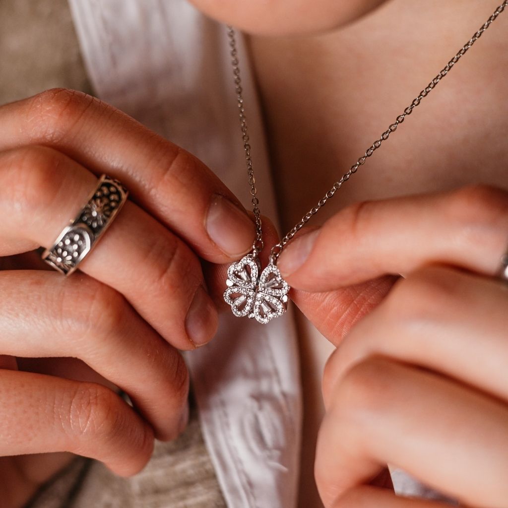Four Heart Crystal Clover Flower Magnet Foldable Pendant Necklace