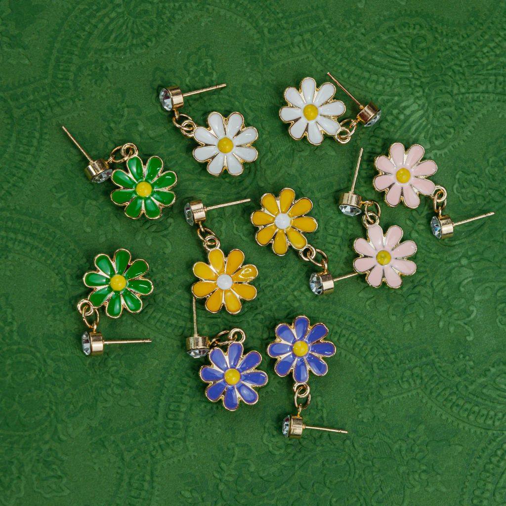 Green Daisy Sun Flower Zircon Dangle Drop Summer Floral Handmade Stud Earrings