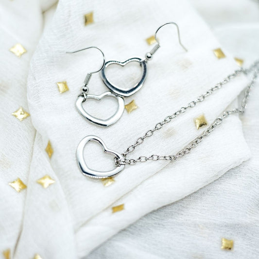 Minimalist Dainty Silver Necklace