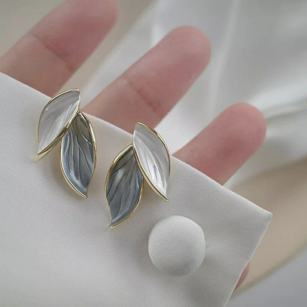 Summer Elegant Grey White Leaf Oil Drop Dangle Stud Marble White Earrings