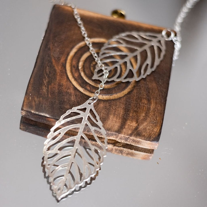 Gold Silver Twin Filigree Leaf Y shape Lariat Adjustable Necklace (Close-up Detail) | The Colourful Aura
