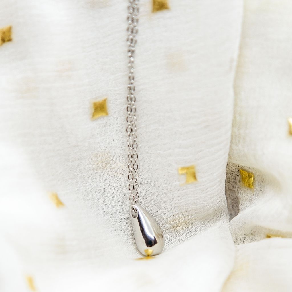 925 Silver Small TearDrop Waterdrop Simple Slim Elegant Droplet Pendant Necklace