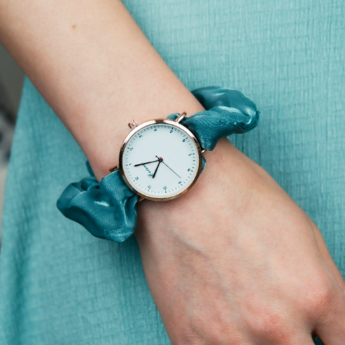 Blue Colour Women Elastic Wristwatch