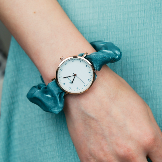 Blue Handmade Colour Women Elastic Strap Bracelet Wristwatch