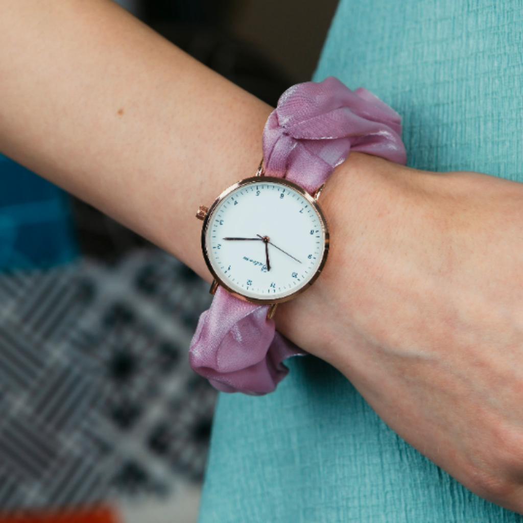 Off White Handmade Colour Women Elastic Strap Bracelet Wristwatch