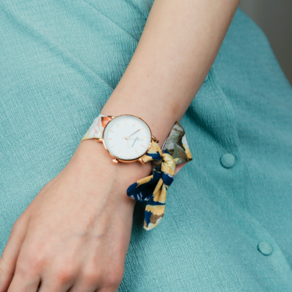 Blue Floral Print Changeable Fabric Strap Tie Knot Women Geneva Wristwatch