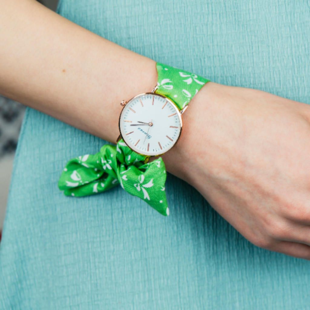 Green Floral Print Wristwatch
