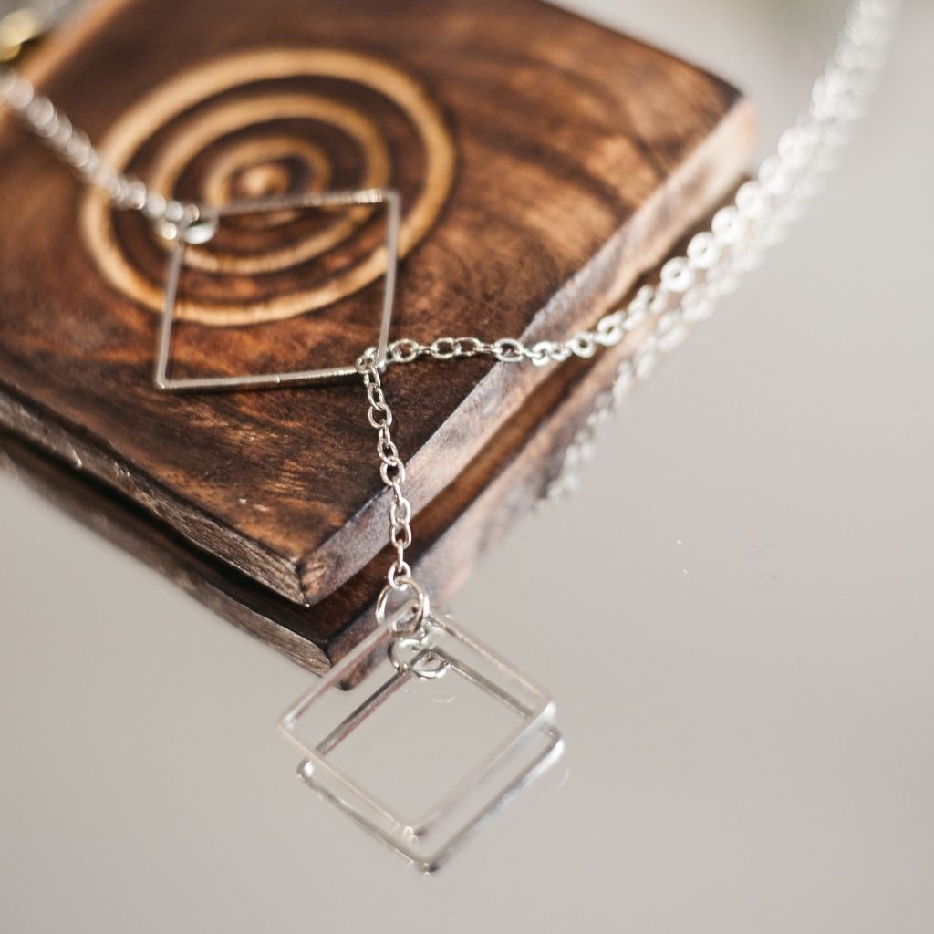 Two Square Drop Lariat Y Shape Interlock Rectangle Bar Lariat Drop Necklace