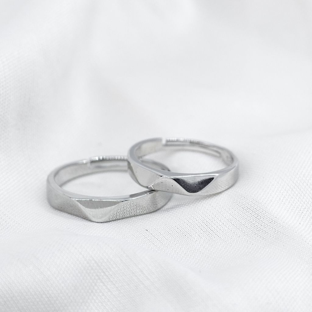 Simple silver deals couple ring