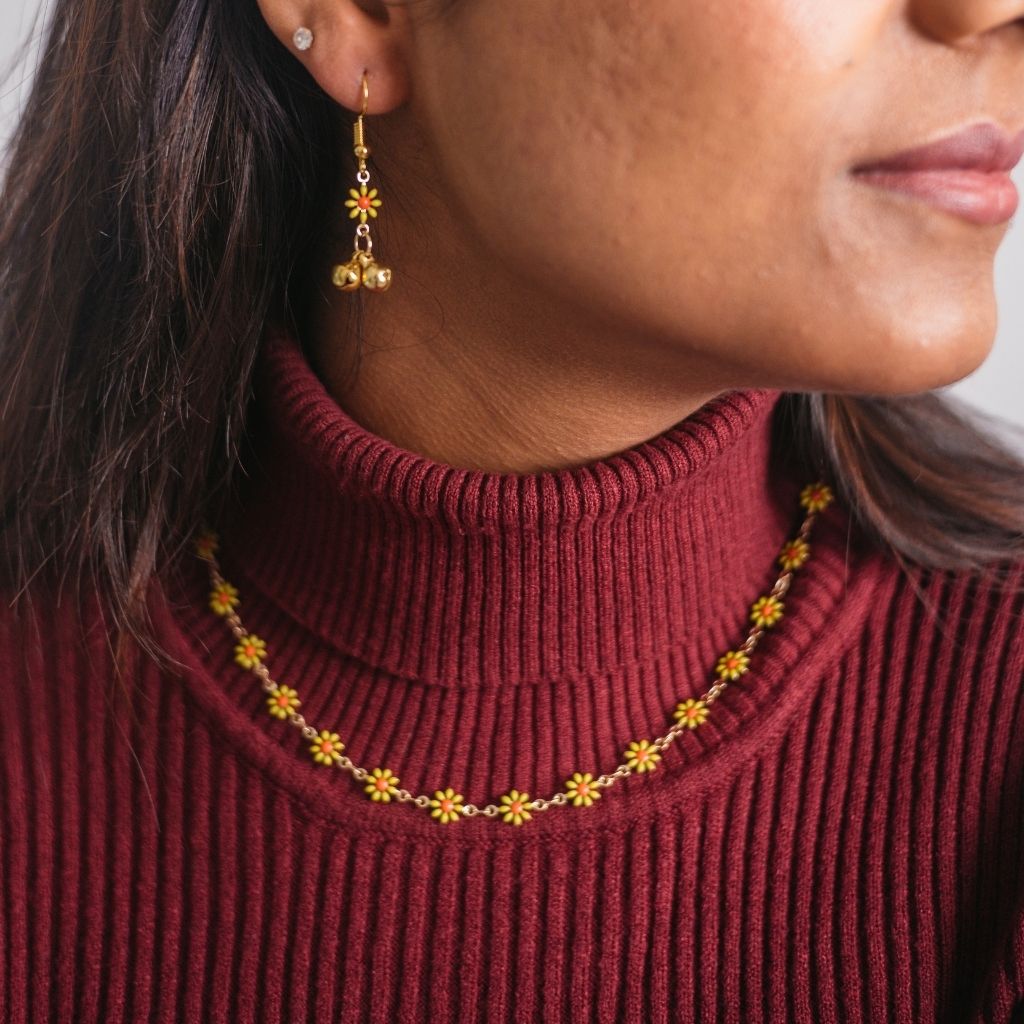 Colourful Yellow Flower Charm Indie Boho Daisy Choker Summer Adjustable Necklace (Close-up Detail) | The Colourful Aura